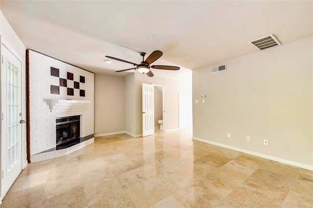 Foto del edificio - 1231 Forest Cove Ln