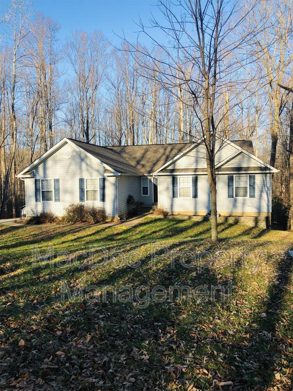 7387 Ambassador Dr, King VA 22485 House Rental in King