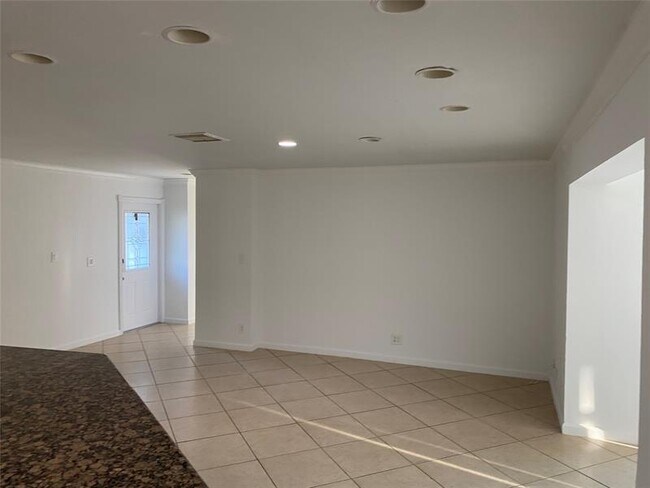 Foto del edificio - 22761 Neptune Rd
