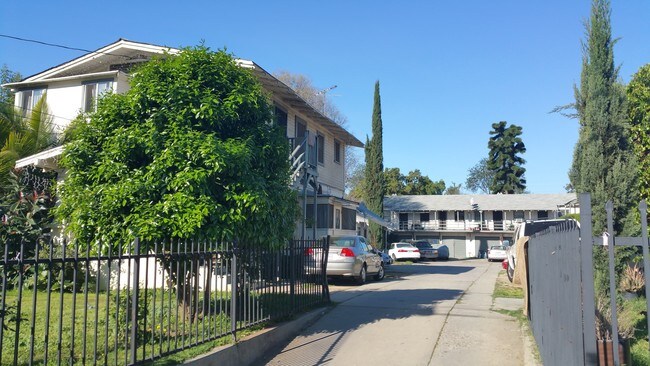 Foto del edificio - 1145 N Summit Ave