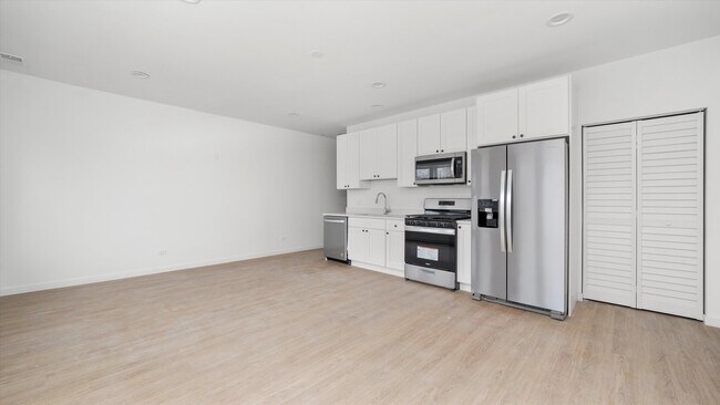 Foto del edificio - 2355 N Springfield Ave