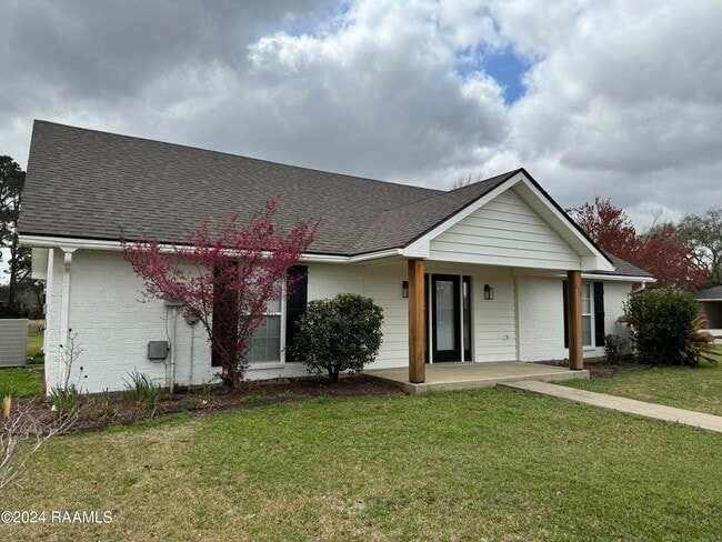 Building Photo - 133 Nicole Dr