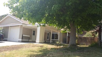 Building Photo - 4875 Colony Dr