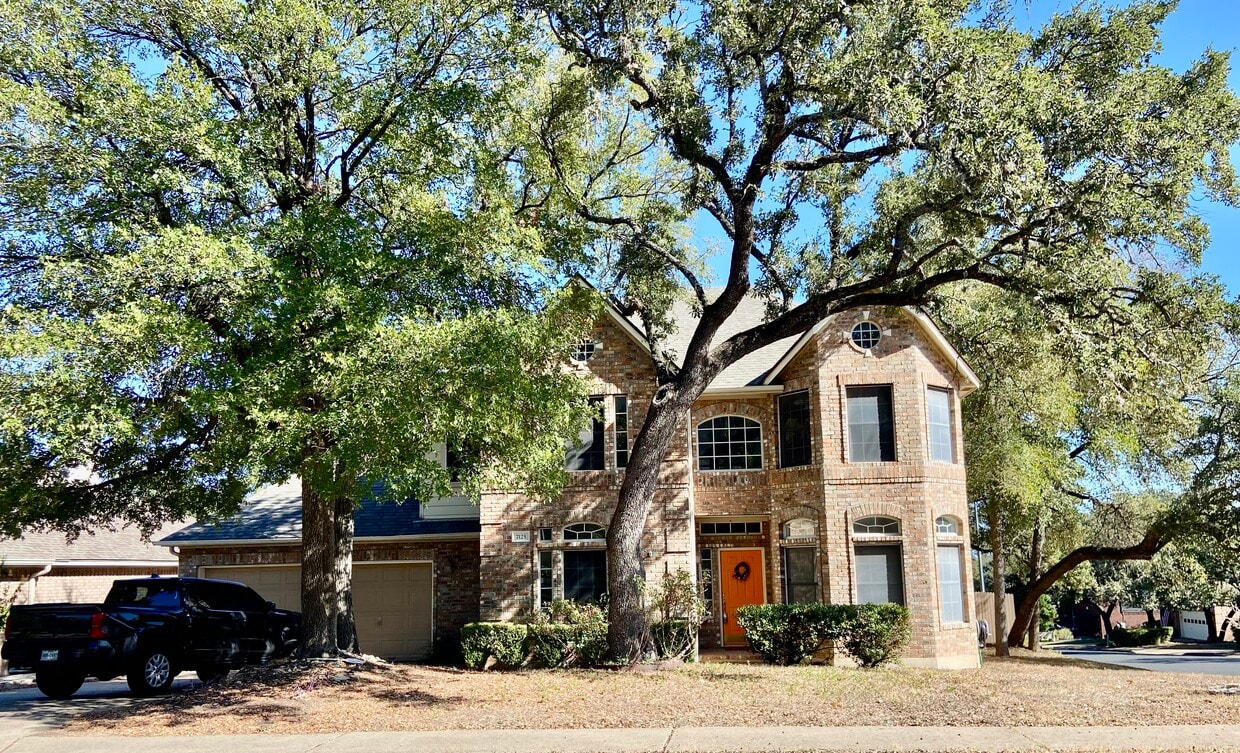 Foto principal - 7125 Bending Oak Rd