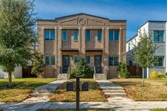 Building Photo - 216 Wimberly St
