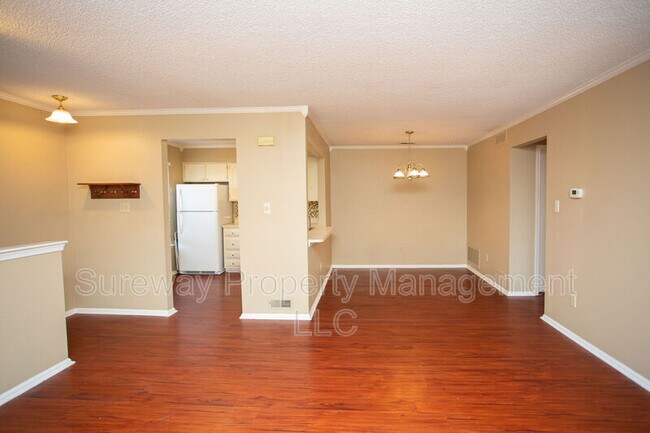 Building Photo - 2402 Sedgefield Dr