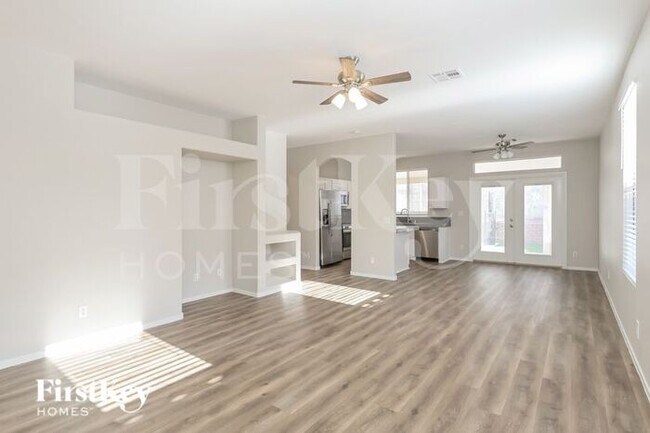 Foto del edificio - 1431 Red Sunset Ave