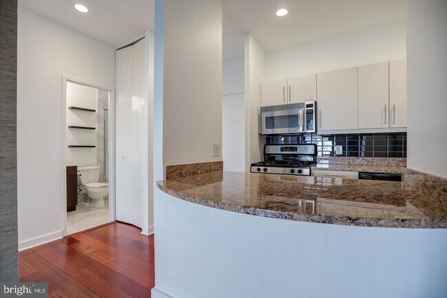 Foto del edificio - 219 S 18th St