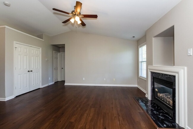 Building Photo - 13115 Ambrosia St