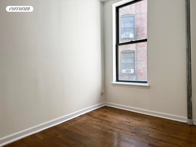 Foto del edificio - 222 Thompson St