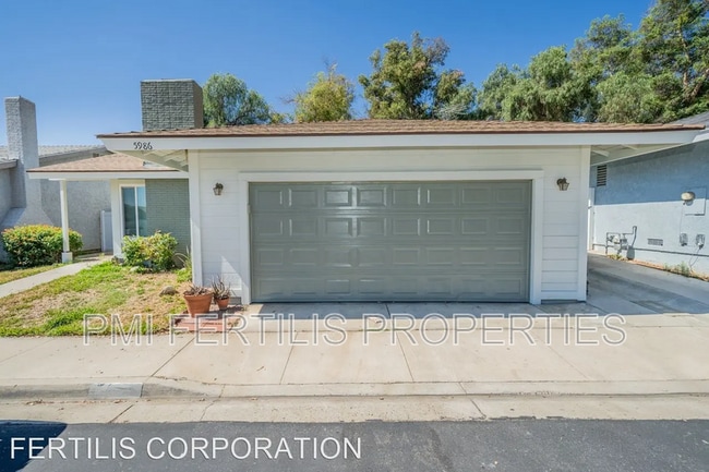 Building Photo - 5986 Sky Meadow St