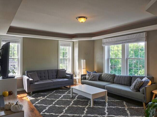 Foto del edificio - 4323 N Drake Ave