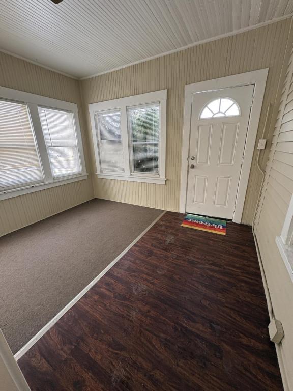 Foto del edificio - 107 E. Second St.