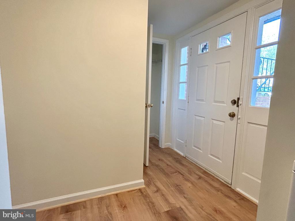 136 Fairfield Dr, Warrenton, VA 20186 Room for Rent in Warrenton, VA