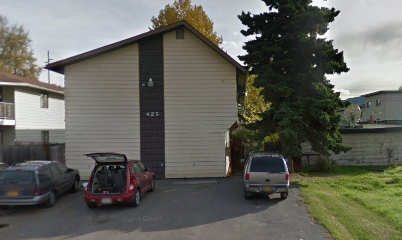 Primary Photo - 425 Irwin St