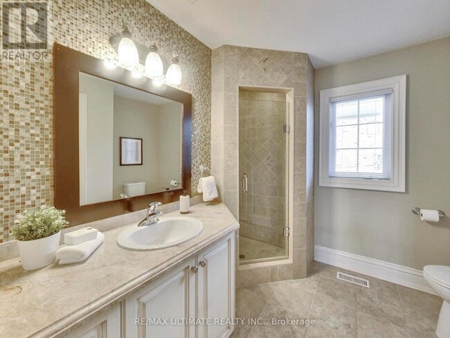 Building Photo - 40 Harrow Dr