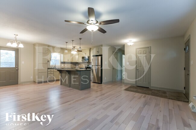 Foto del edificio - 16512 Greenwald Dr