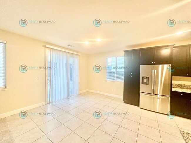 Foto del edificio - 2098 Bishop Pine St