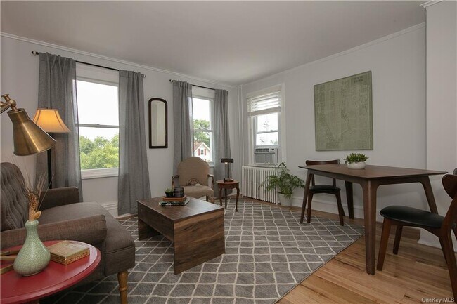 Building Photo - 6 S Mill St