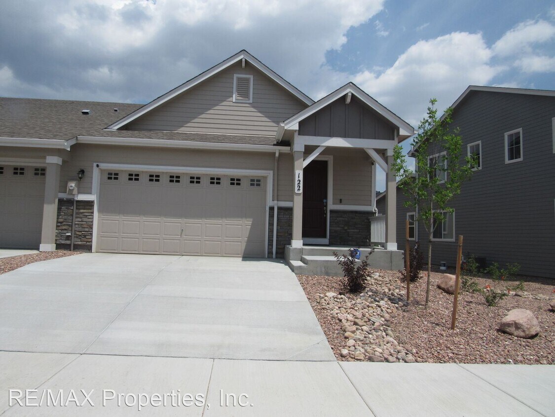 Primary Photo - 2 br, 2 bath House - 122 WILD GRASS