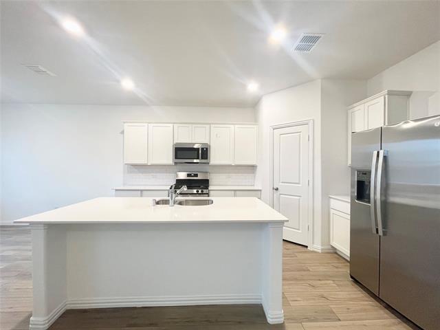 Foto del edificio - 1102 Mahogany Ln