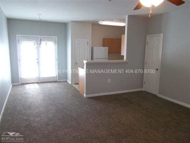 Building Photo - 205 Creel Way