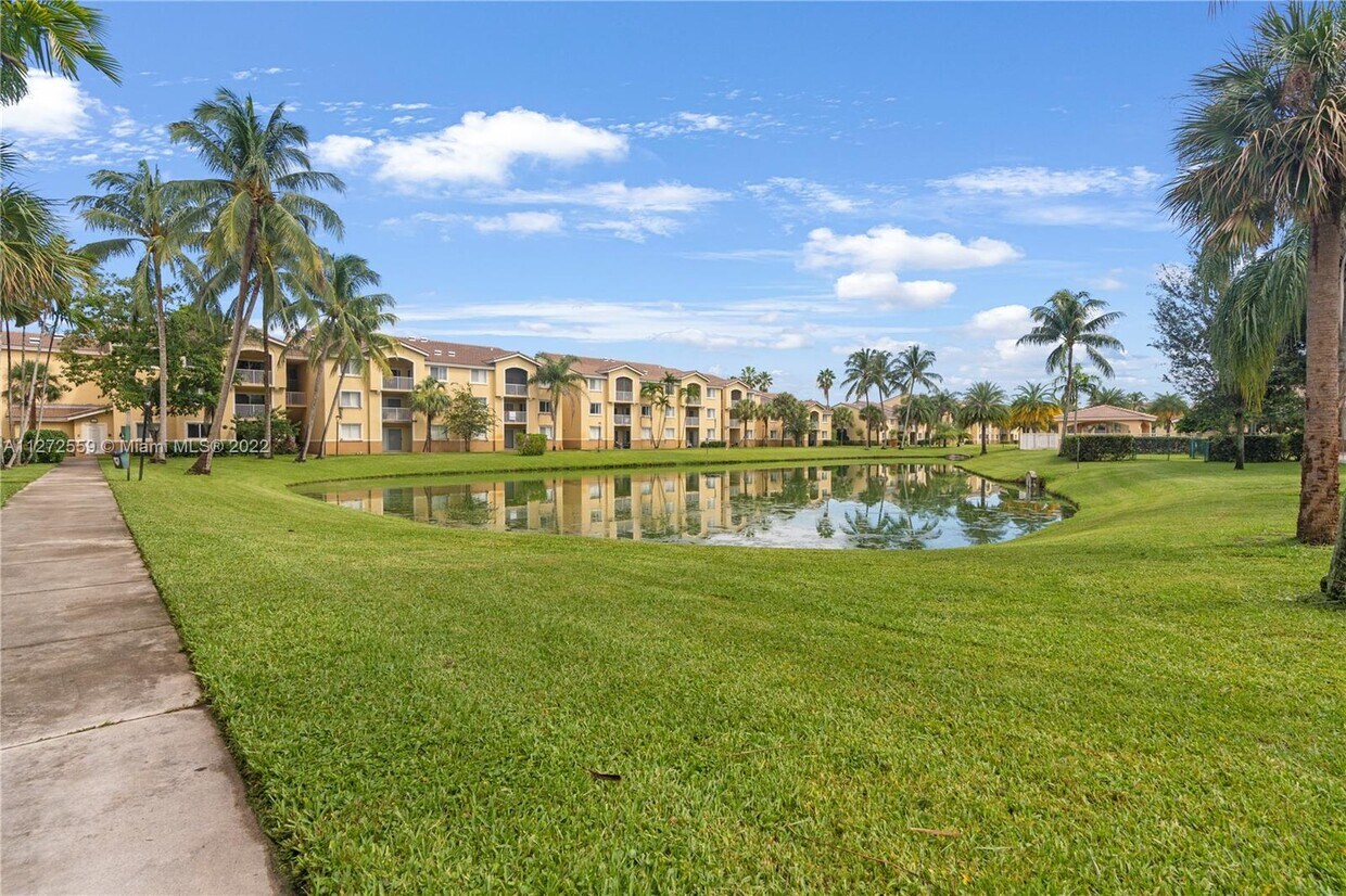 2600 S University Dr Unit 303, Davie, FL 33328 Condo for Rent in