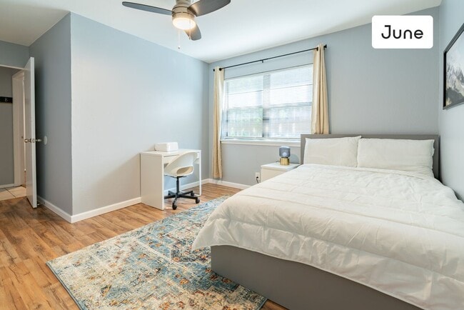 Building Photo - ROOM ONLY in 4-bed/2.0-bath Home