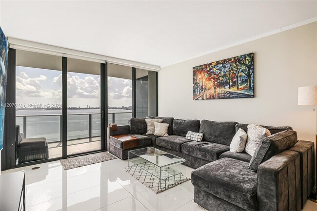 Foto del edificio - 3131 NE 7th Ave