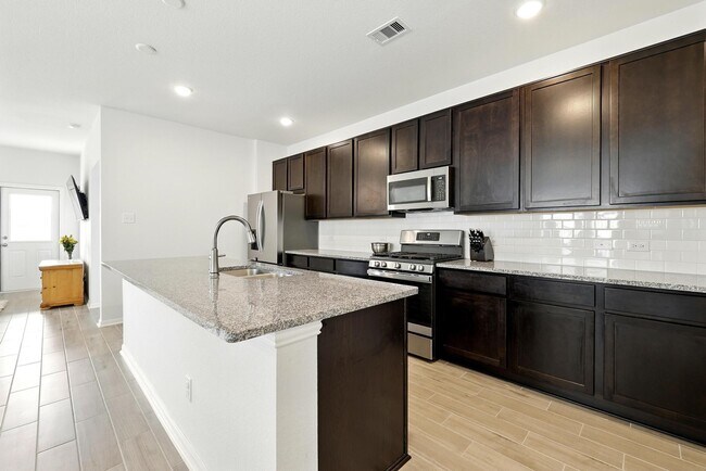 Foto del edificio - 15219 Faushard Ln