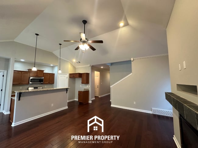 Building Photo - Luxury 4BR/3BA Arlington Home | Top-Tier Schools, Granite, Vaulted Ceilings & Covered Patio