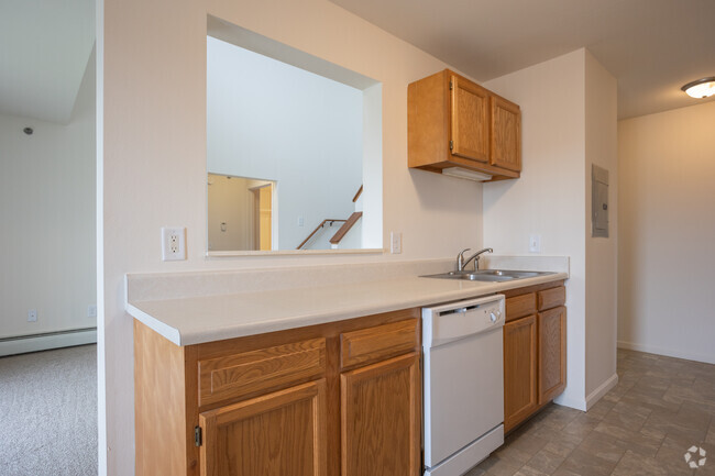 1 BR, 1 BA - 956sf - Coopers Landing Apartments