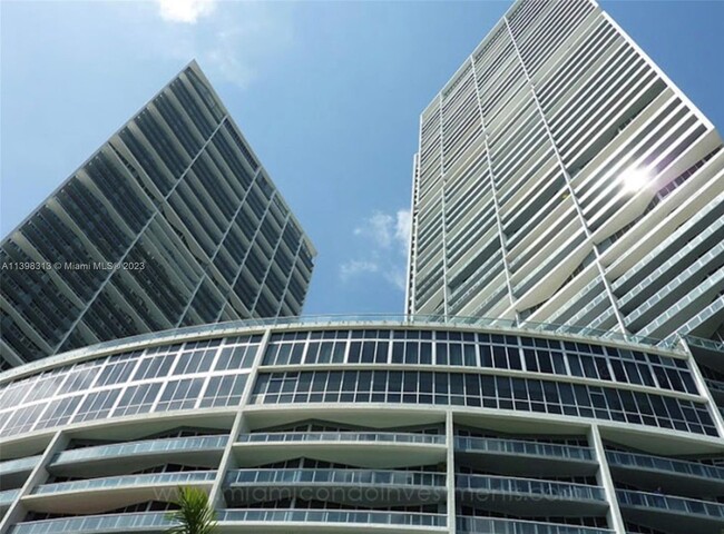 Foto del edificio - 475 Brickell Ave