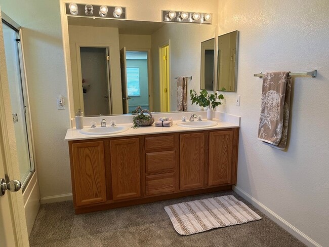 Building Photo - Nice 4 Bedroom Family Home for Rent in Great Rocklin Location