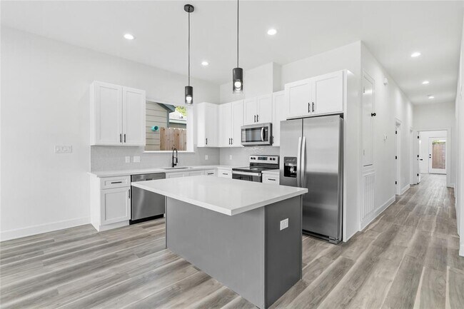 Foto del edificio - 8316 Corinth St
