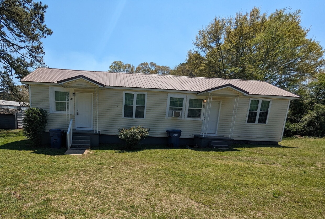 Building Photo - 395 Treadway Rd