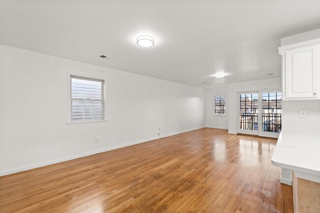 Building Photo - 353 West Side Ave