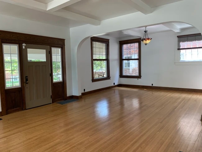 Building Photo - 500 S Fess Ave