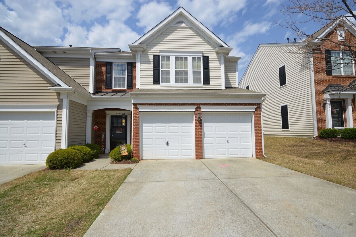Foto principal - 8710 Braxwood Pl