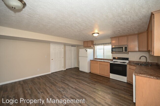 Building Photo - 4616 Zenia Meadows Ct