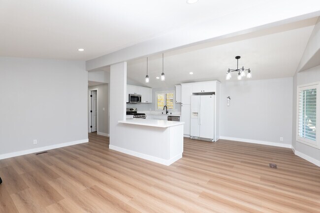 Foto del edificio - 21643 Waite St