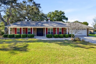 Building Photo - 7477 Baywoods Ln