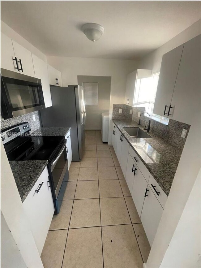 Building Photo - 2150 NW 65th St