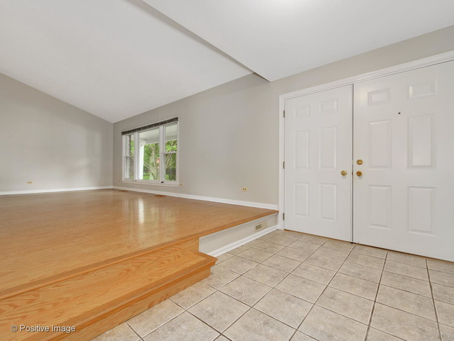 Building Photo - 2312 Strawberry Ln