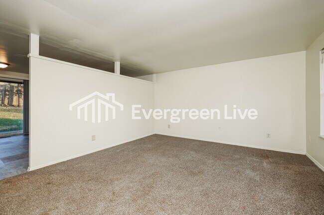 Building Photo - 7320 Kirkveiw Dr