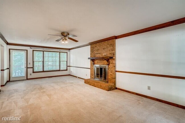 Building Photo - 4 br, 2.5 bath House - 920 Providence Dr UNIT