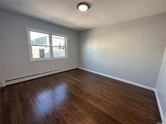 Foto del edificio - 53 Jackson Ave E