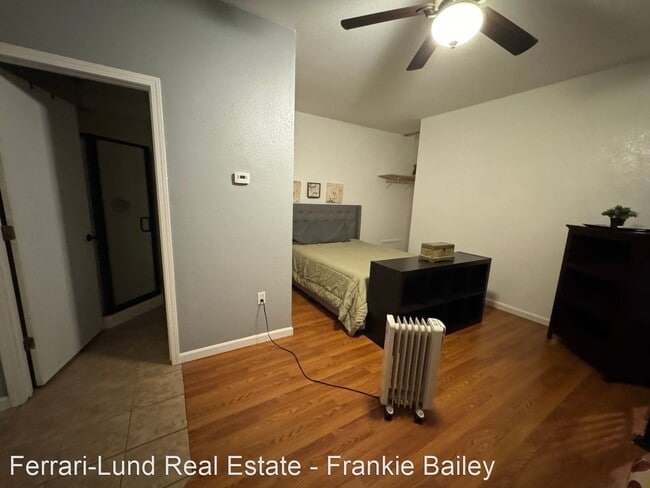 Building Photo - 1 br, 2 bath House - 1236 Victorian Plaza Cir