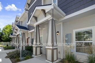Building Photo - 11213 W Gabrielle Dr