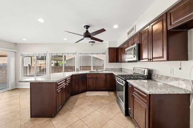 Building Photo - Chino 3 Bedroom 2 bath home